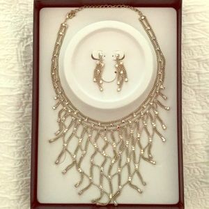 Dangly Necklace and Earring Set